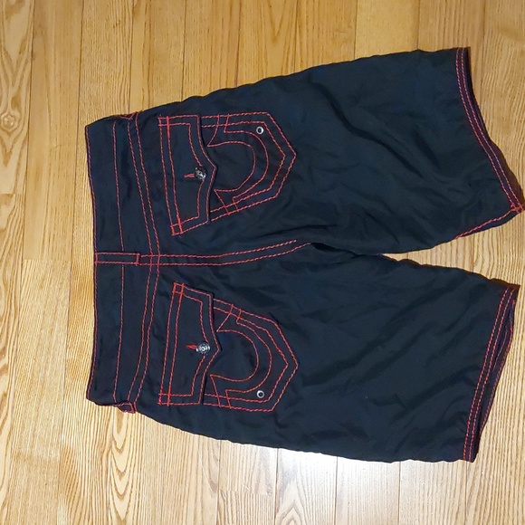 TRUE RELIGION BIG T TSWIM TRUNKS SIZE 30 BLK N RED - Picture 3 of 6